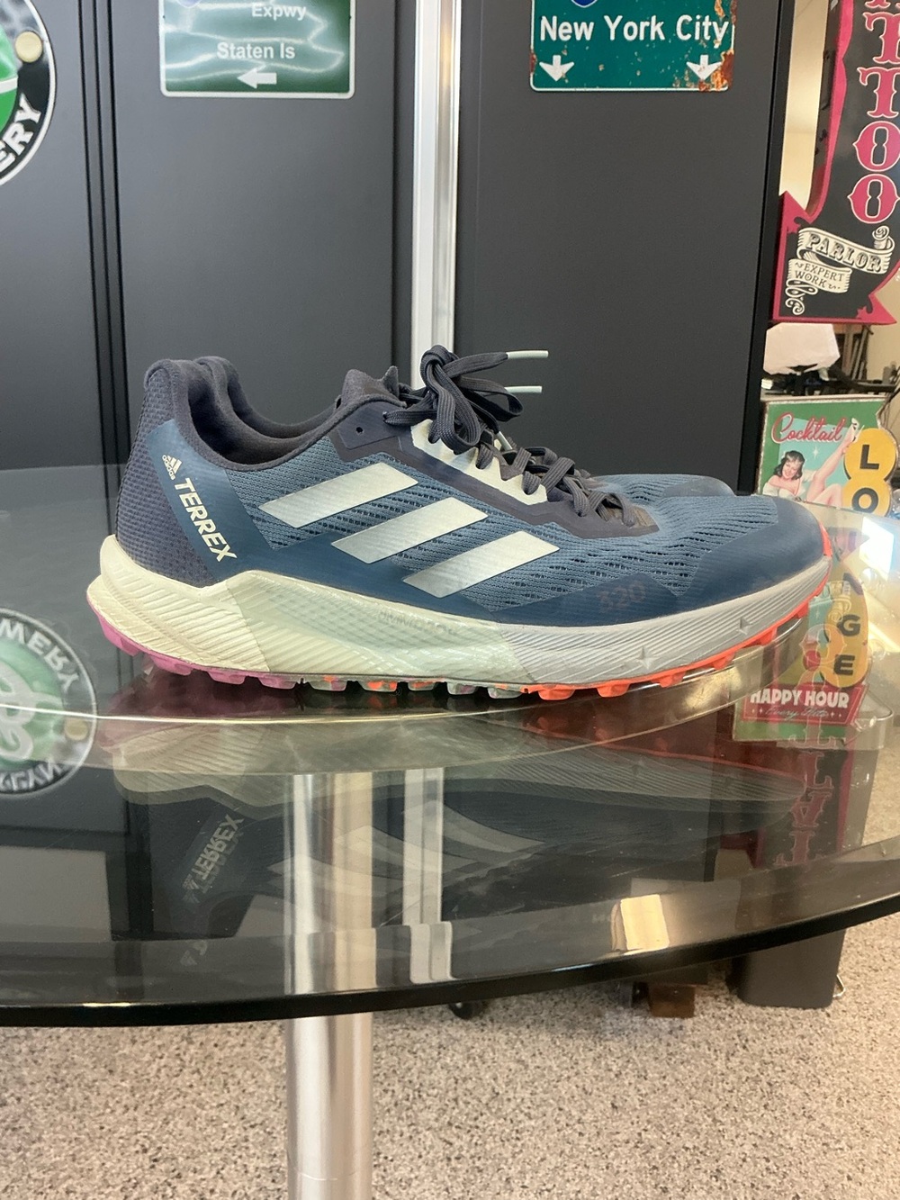 adidas navy blue Terrex running shoe with multicolor sole